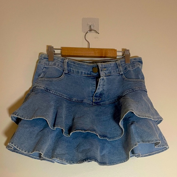 No Brand Dresses & Skirts - Juniors Denim Skort Size Large Blue Short Tiered Mini Ruffled Bottom